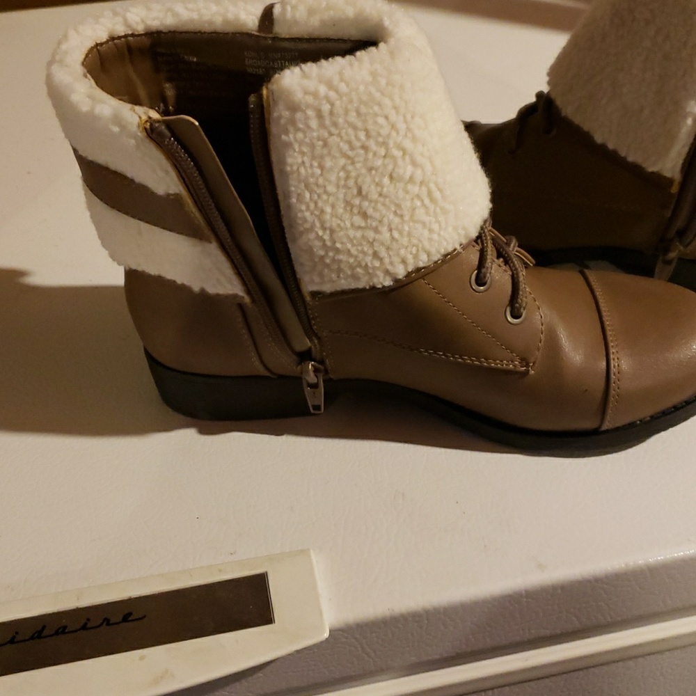 Short boots - Picture 3 of 8